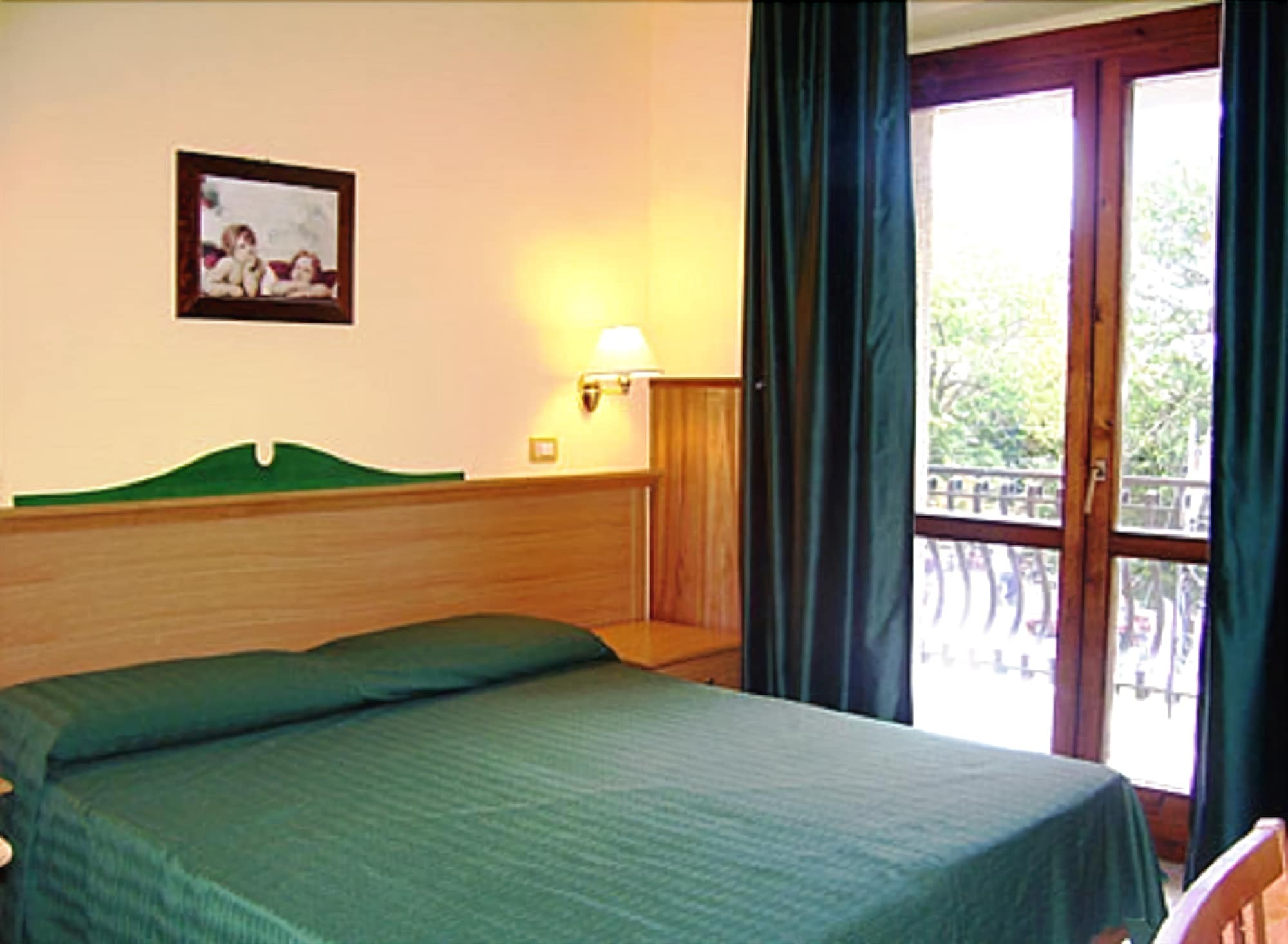 Alba Sporting Hotel Rocca di Mezzo Exterior photo